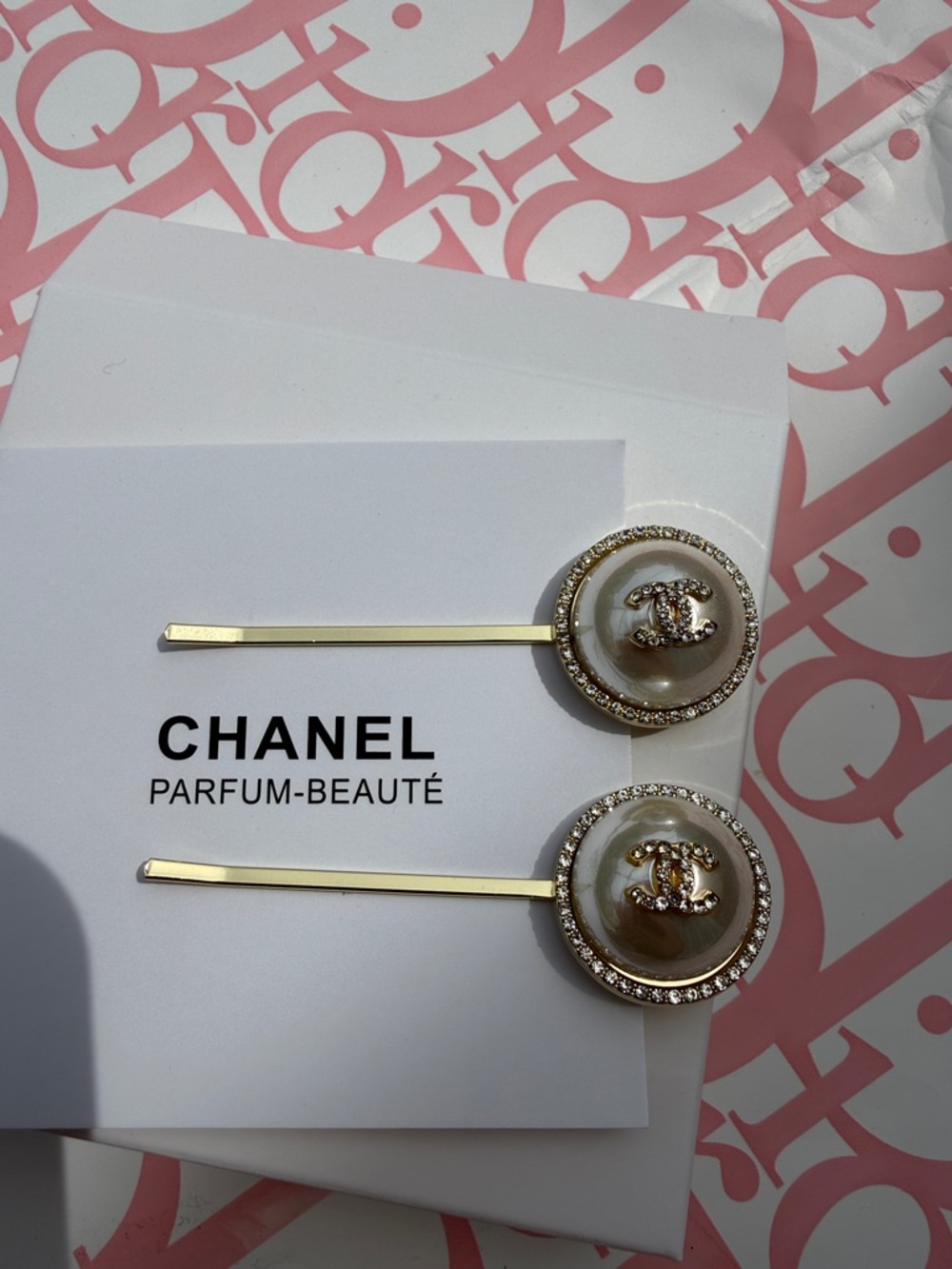 Chanel Hair pins GWP Gold Metal, Faux Pearl & Rhinestone Hair Pins NIB AMAZING🌸 - Picture 3 of 4